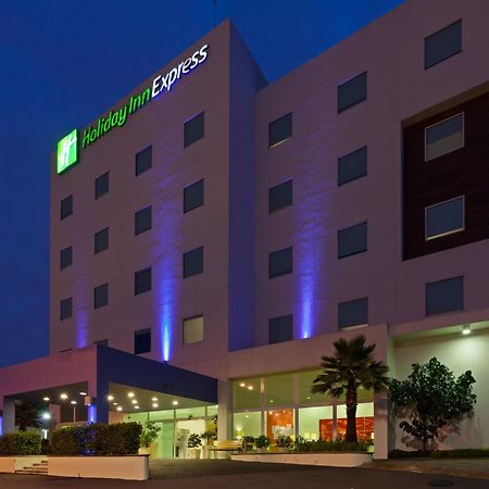 Holiday Inn Express Guadalajara Iteso By Ihg Zapopan Exterior foto