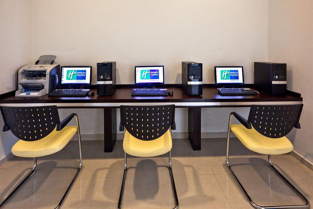 Holiday Inn Express Guadalajara Iteso By Ihg Zapopan Negocio foto