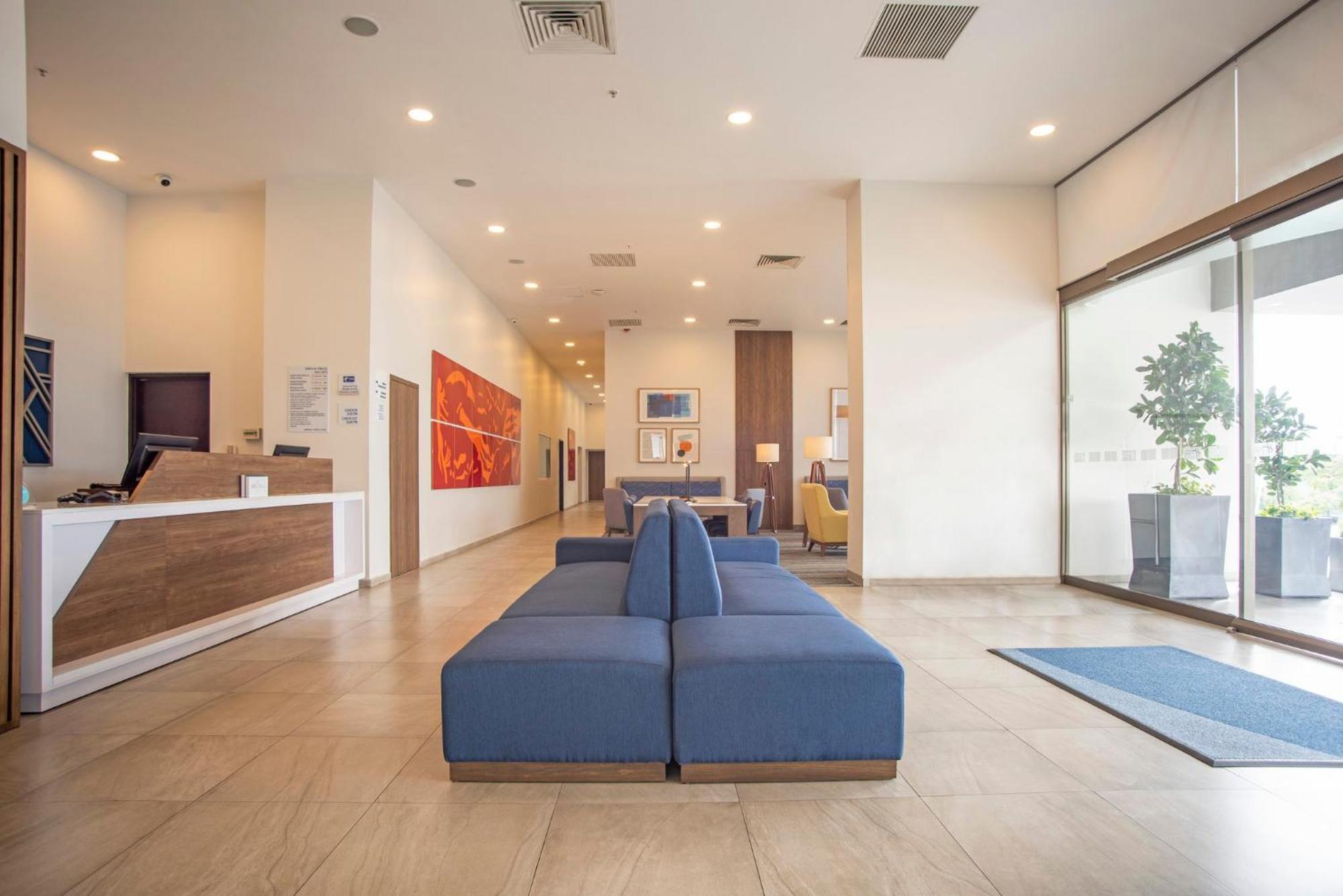 Holiday Inn Express Guadalajara Iteso By Ihg Zapopan Exterior foto