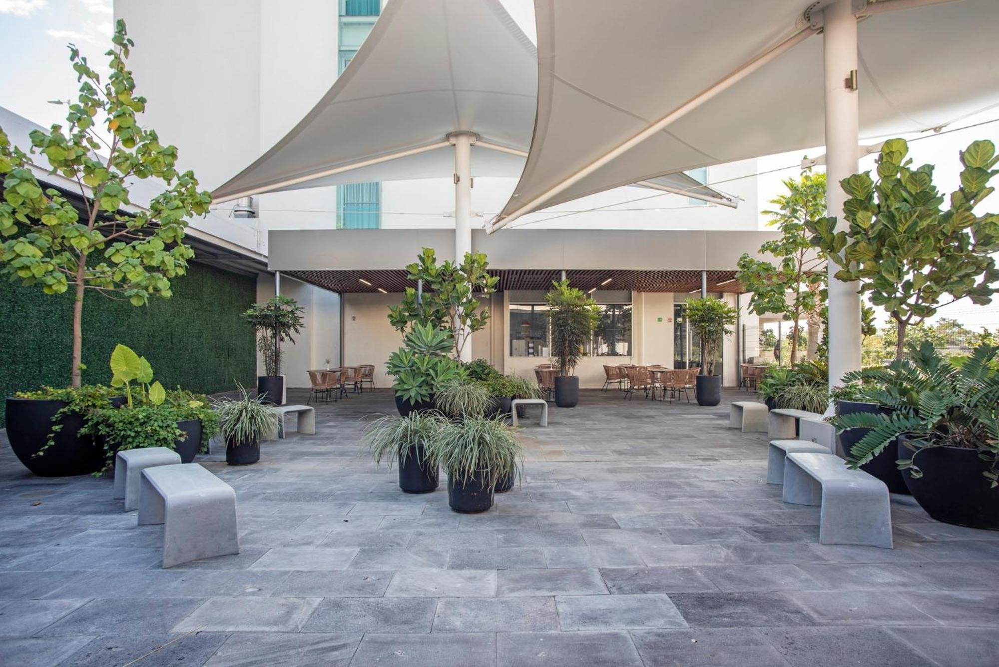 Holiday Inn Express Guadalajara Iteso By Ihg Zapopan Exterior foto