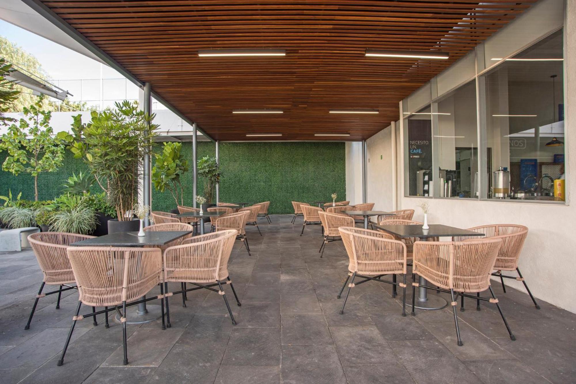 Holiday Inn Express Guadalajara Iteso By Ihg Zapopan Exterior foto