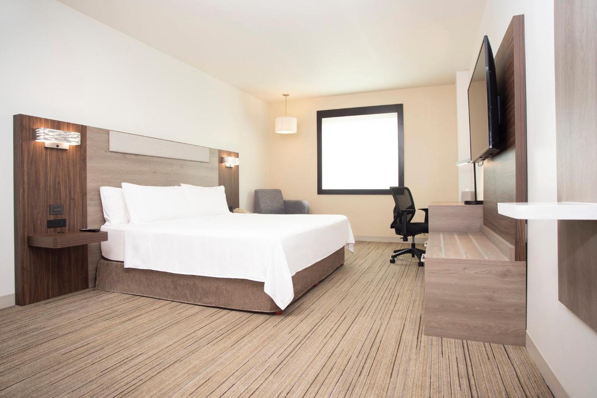 Holiday Inn Express Guadalajara Iteso By Ihg Zapopan Exterior foto
