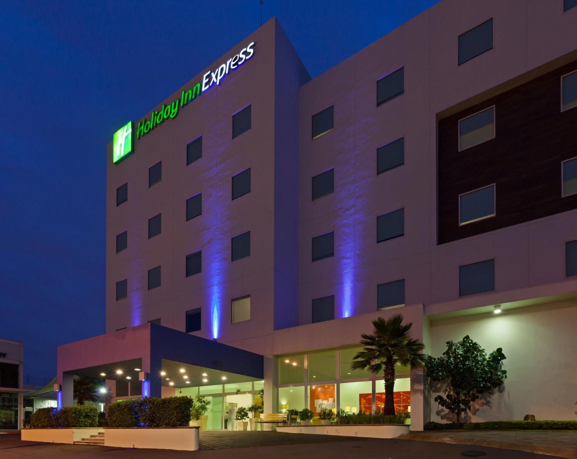 Holiday Inn Express Guadalajara Iteso By Ihg Zapopan Exterior foto