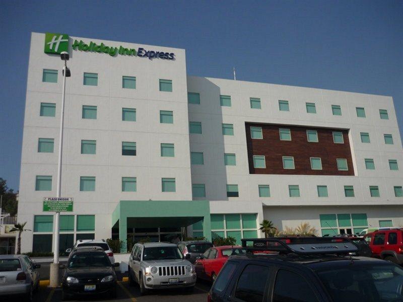 Holiday Inn Express Guadalajara Iteso By Ihg Zapopan Exterior foto